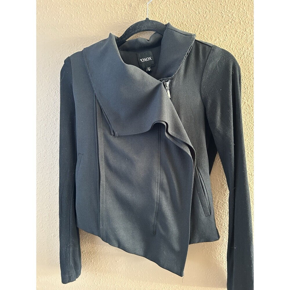 Oxox Black Zip Front Top Sz M Nice Tailored Style, Slenderizing